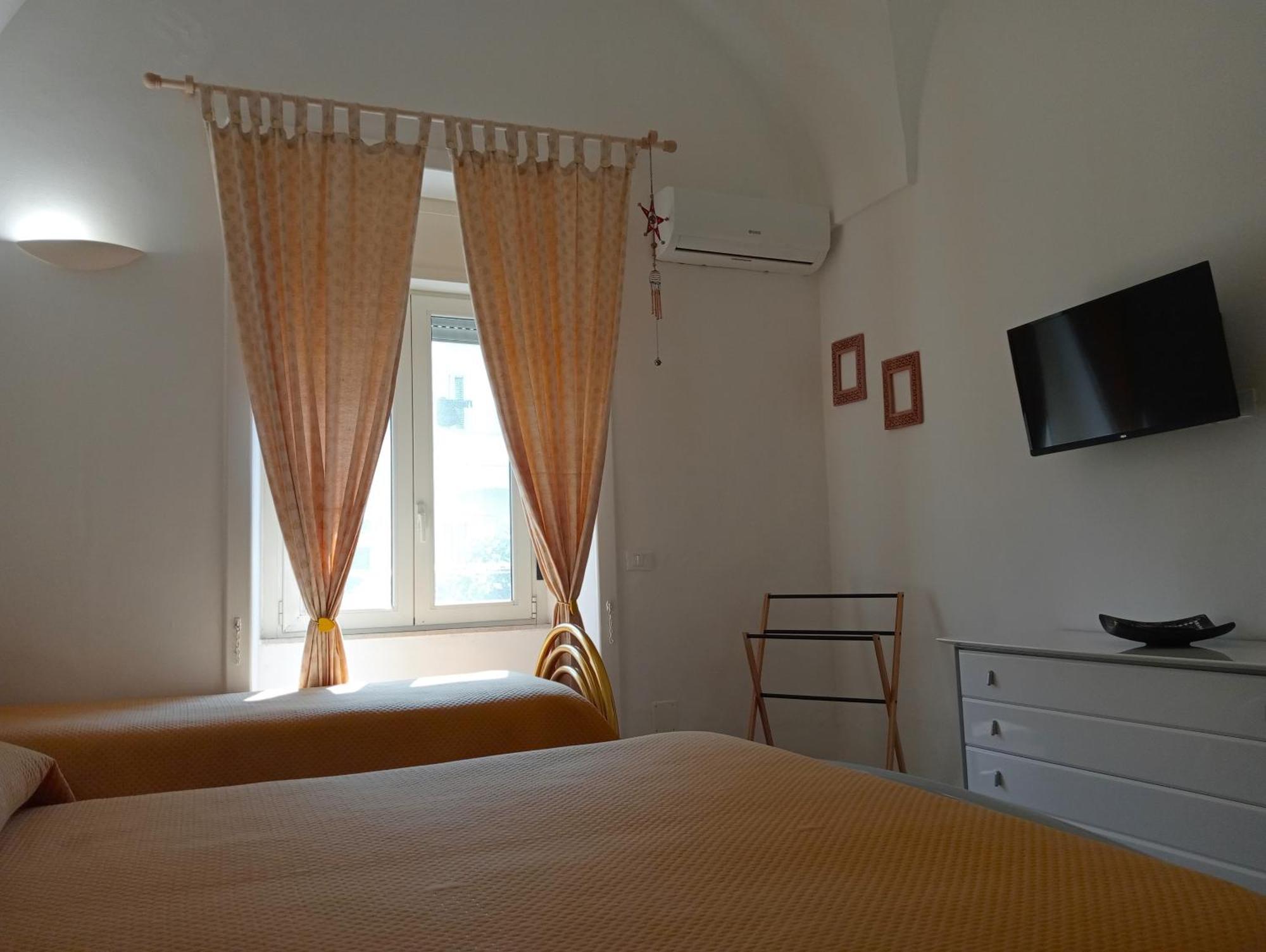 Limezzi House *